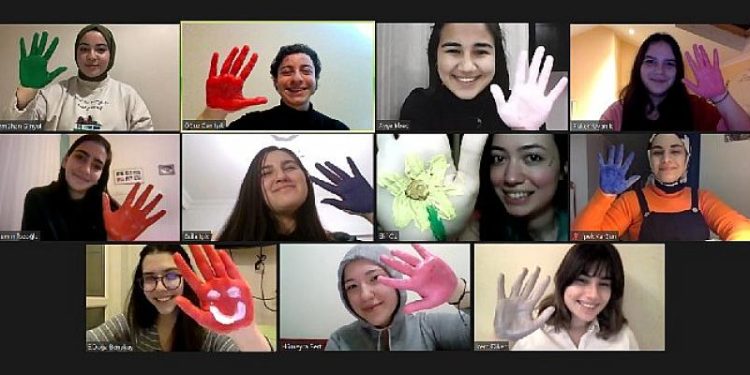 Acıbadem Üniversitesi Öğrencileri nadir hastalıklara müzikle dikkat çekti