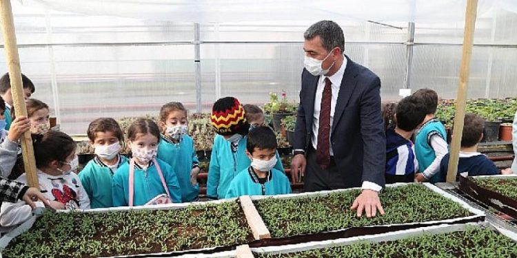 Başkan Ramazan Şimşek ile Minik Eller Toprağa Can Verdi…