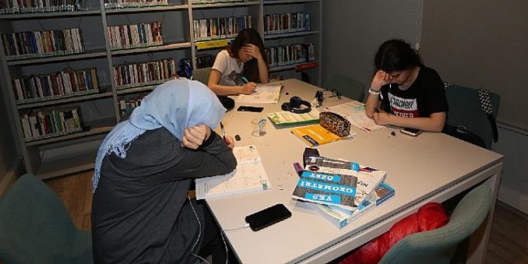 İBB Sarıyer Gençlik Ofisi yeniden hizmete başladı