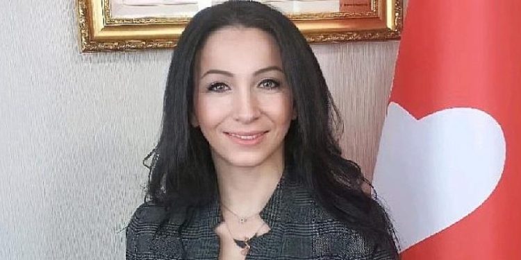 TDP Genel Sekreter Yardımcısı Gizem Bilgin:”Kadir Gecesi’nde sevdiklerinizle kucaklaşmayıp, mesaj veya arayarak tebrik ve iyi dileklerimizi iletelim”