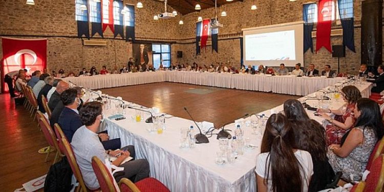 Başkan Soyer 20 ülkenin diplomatik temsilcileriyle Kültür Zirvesi hazırlıklarını konuştu