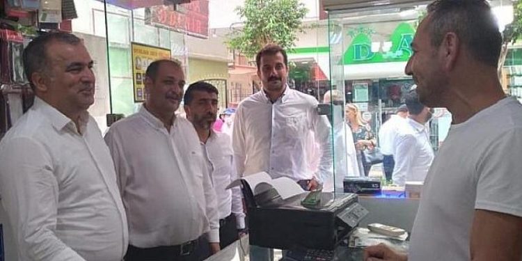 Hamit Karış, Mersin’i adım adım gezmeye devam ediyor !