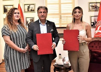 Bornovalılara yabancı dilde pratik yapma imkanı
