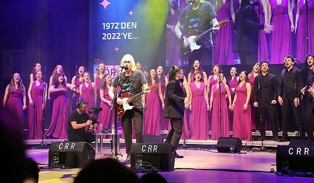 YÖRET VAKFI İçin Bulutsuzluk Özlemi ve Boğaziçi Gençlik Korosu İlk Kez Aynı Sahnede Buluştu!