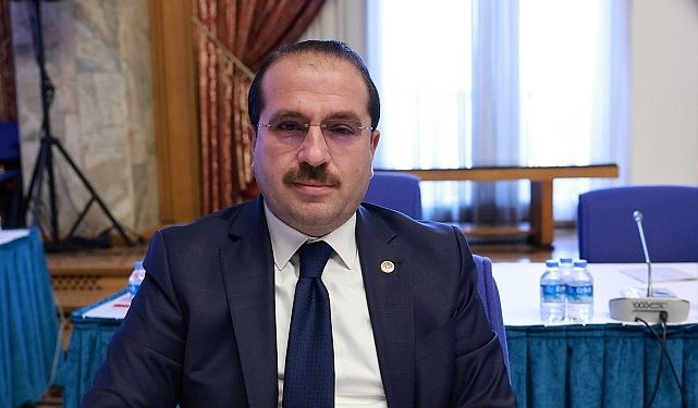 AK Parti İzmir Milletvekili Yaşar Kırkpınar Soyer’in tarımsal yatırım yok açıklamasına tepki gösterdi