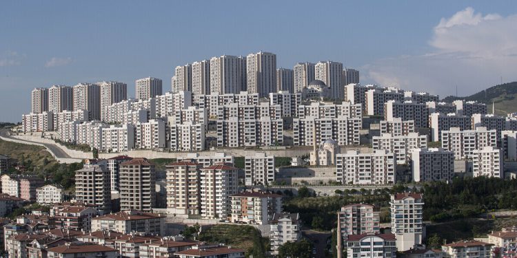 Ev sahibinin kiralarda yeni yöntemi: Sözleşme uyarlama davası
